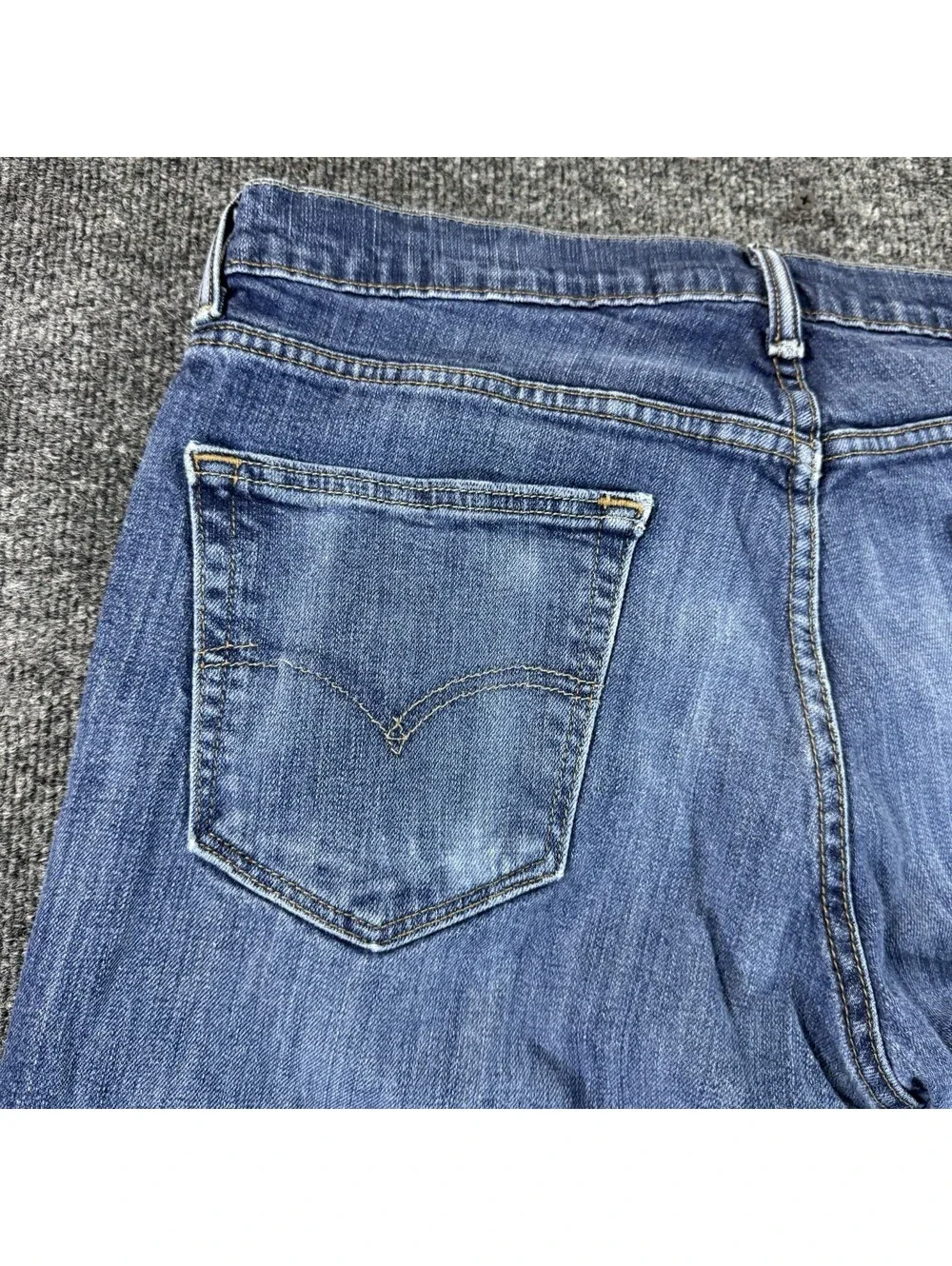 Levis levi 559
